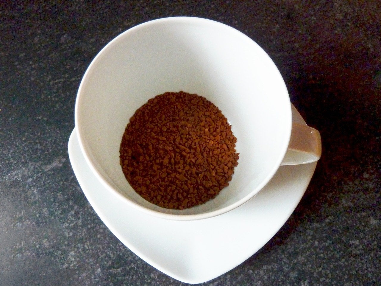 instant coffee vs ground coffee taste