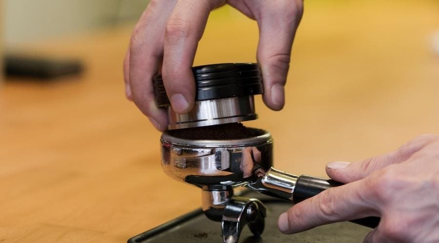 Palm Tamper or puck tamper - Coffee Distributor vs Tamper