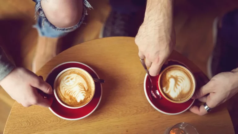 Flat white vs Misto – #2 Hilarious Differences